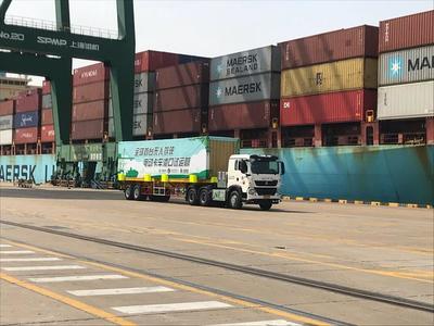 无人驾驶港口集装箱运输车，中国这次厉害了！